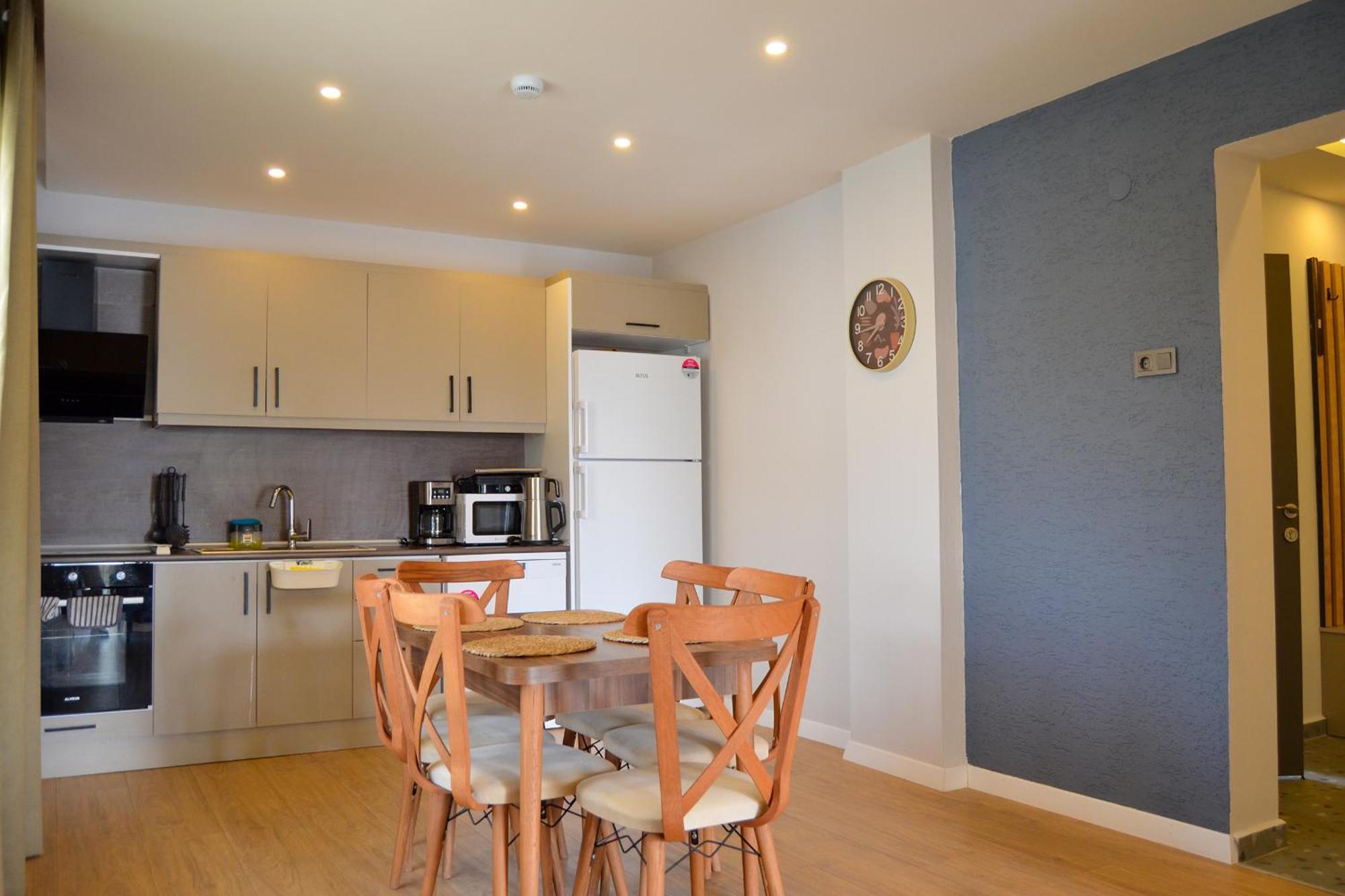 Loca Centre Suites Бодрум Экстерьер фото