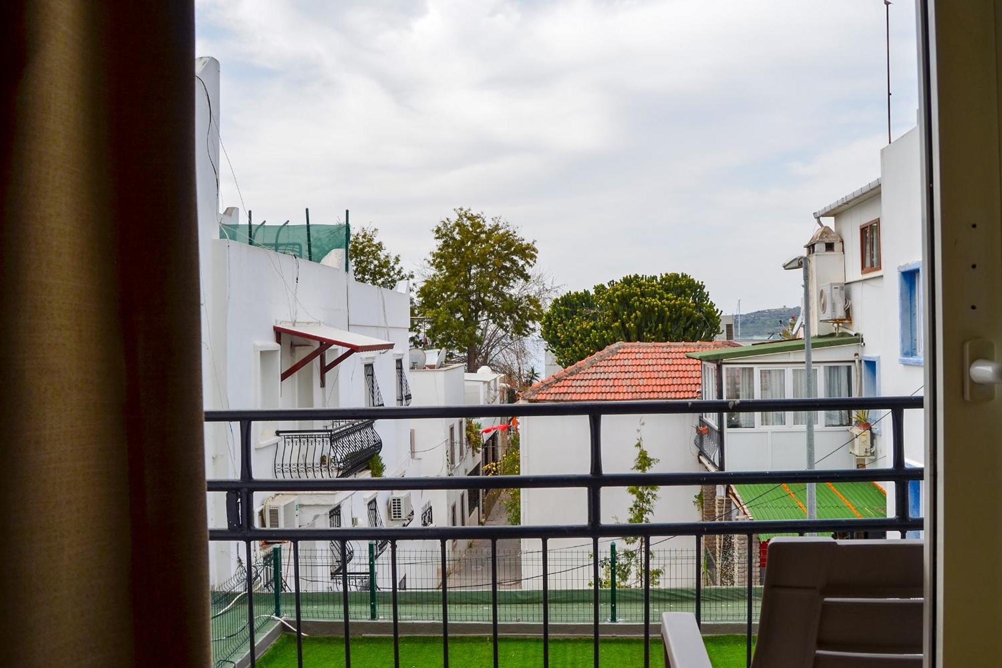 Loca Centre Suites Бодрум Экстерьер фото