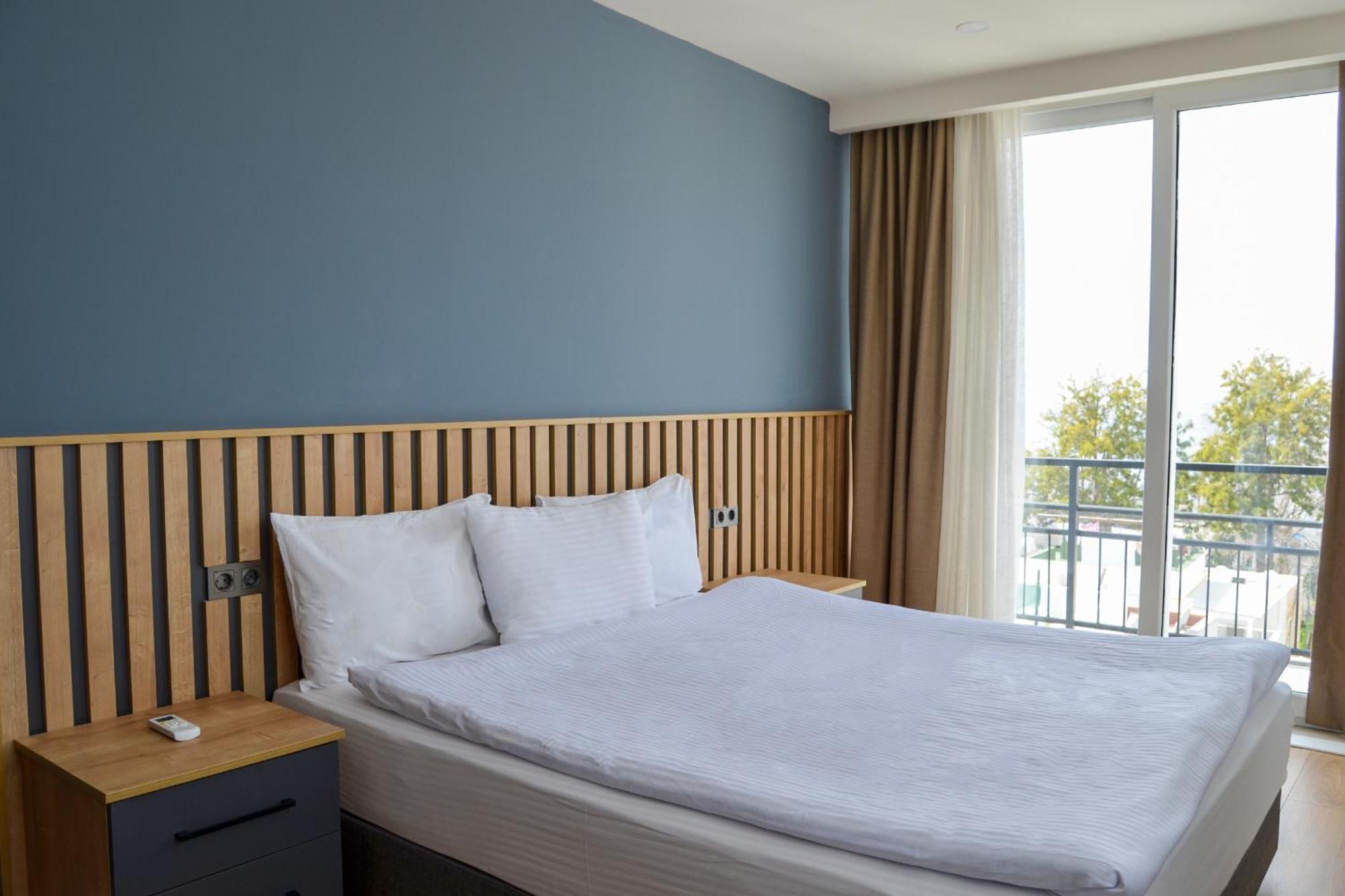Loca Centre Suites Бодрум Экстерьер фото