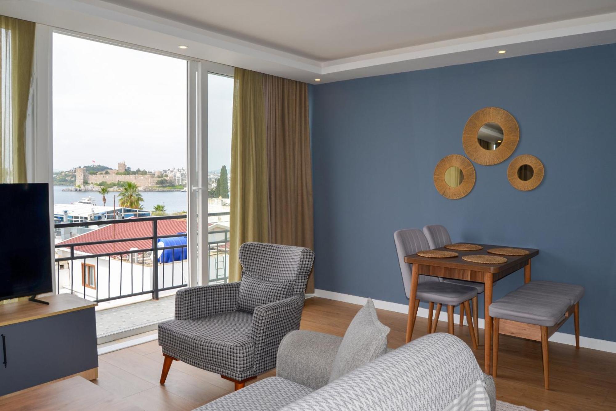 Loca Centre Suites Бодрум Экстерьер фото