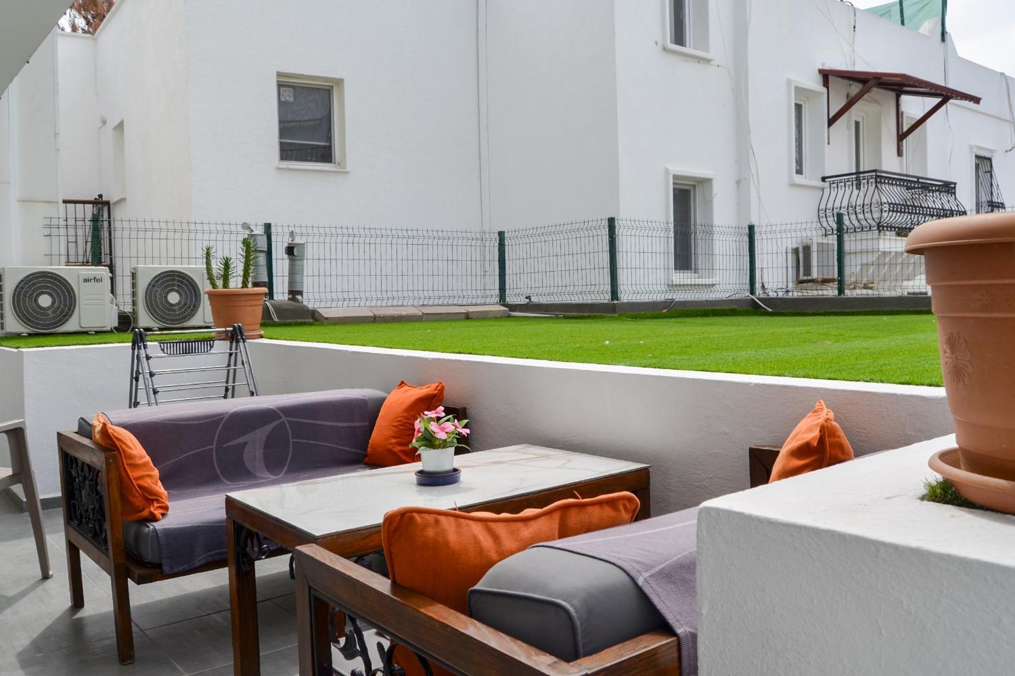 Loca Centre Suites Бодрум Экстерьер фото